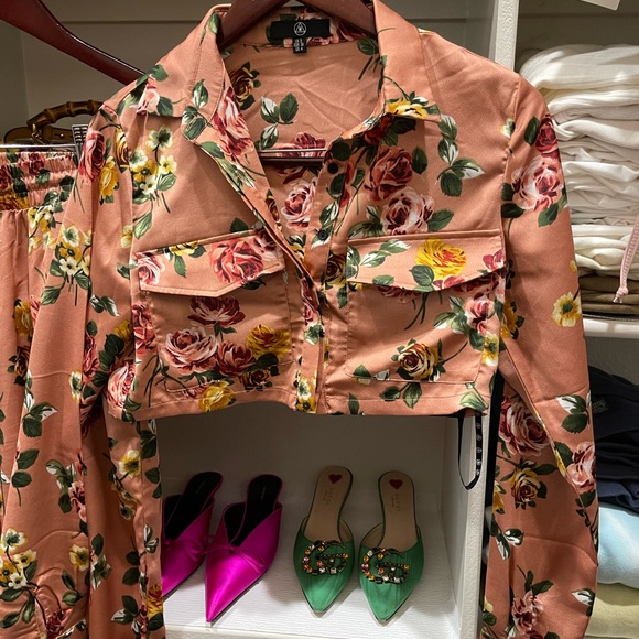 Missguided silk feel cropped top set - Picture 3 of 6